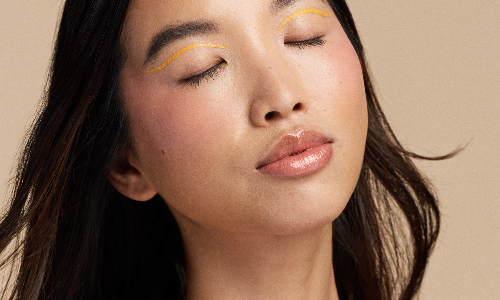 How To Keep Your Makeup SweatProof Throughout The Day www