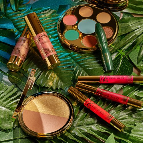 WILD ESCAPE GLAM & DOLL FALSE LASHES MINI MASCARA WATERPROOF